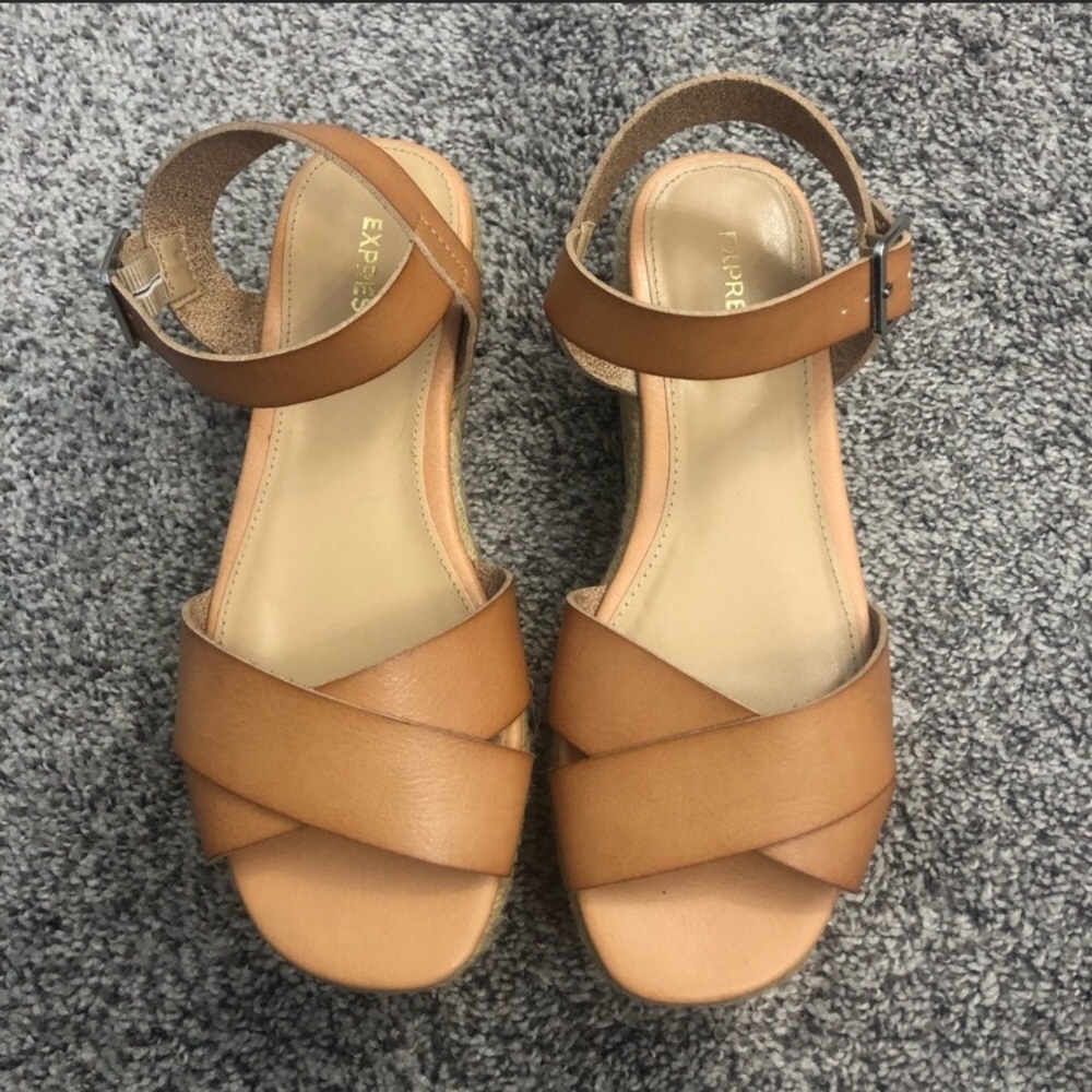 Express sandals